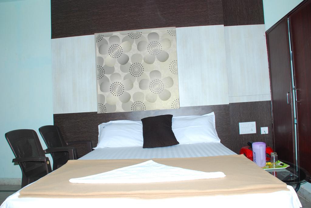 Hotel Jayalakshmi Residency Tirupati Pokoj fotografie